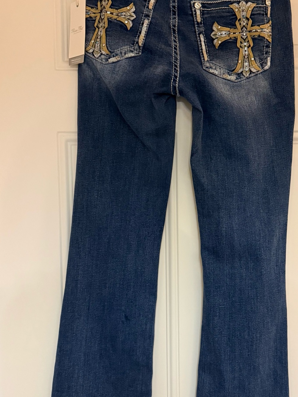 NWT Miss Me Jeans Women Size 28x32 Mid-Rise Bootcut Embellished Cross $134 - Picture 2 of 11